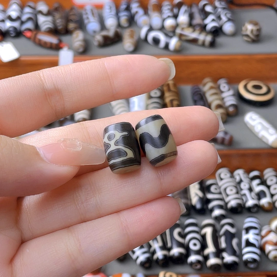 玛瑙/玉髓颈饰未镶嵌袁****言