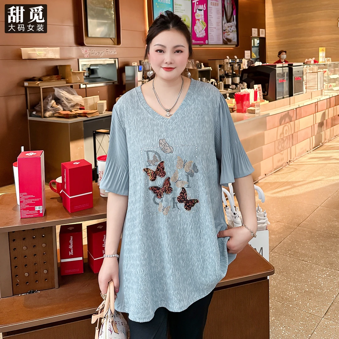 甜觅特大码女装2025夏季胖mm300斤蝴蝶烫钻长款重工压褶V领雪纺衫