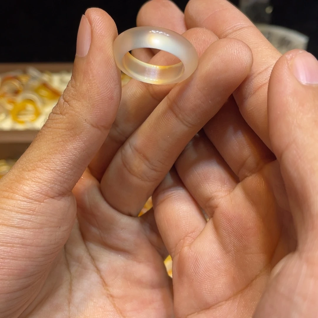玛瑙/玉髓未镶嵌戒指240号港16 默认瑕疵