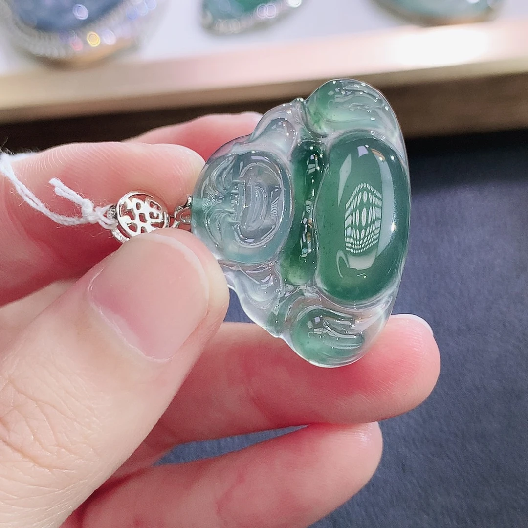 翡翠未镶嵌挂件翡翠