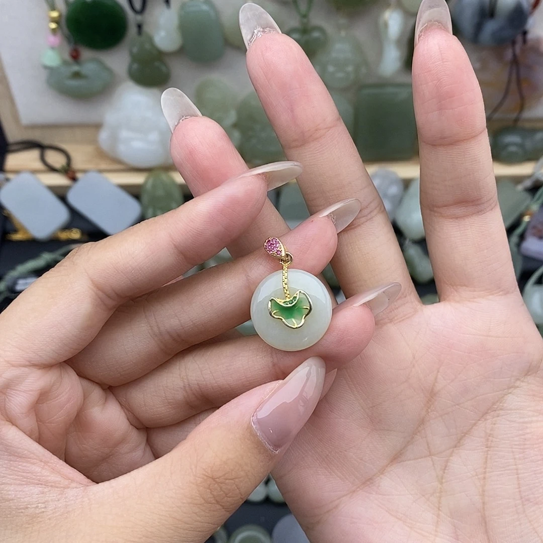 和田玉银S925镶嵌吊坠(赠链)
