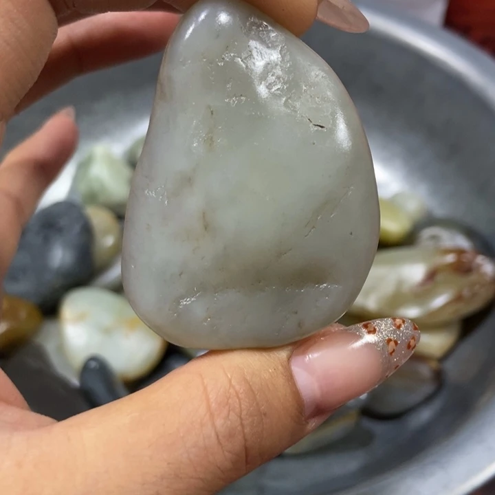 颈饰未镶嵌和田玉（糖玉）