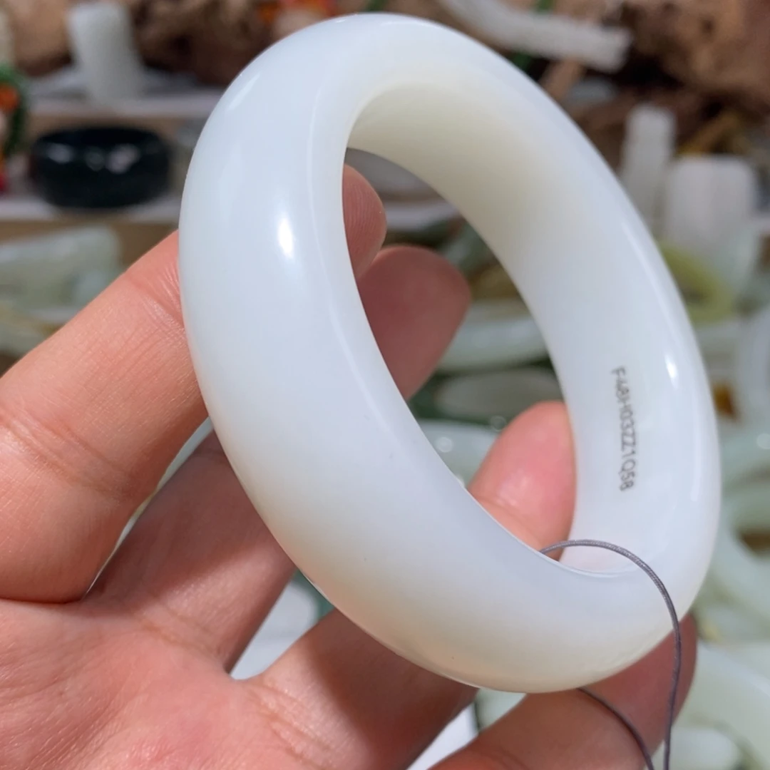 和田玉手镯未镶嵌鑫*