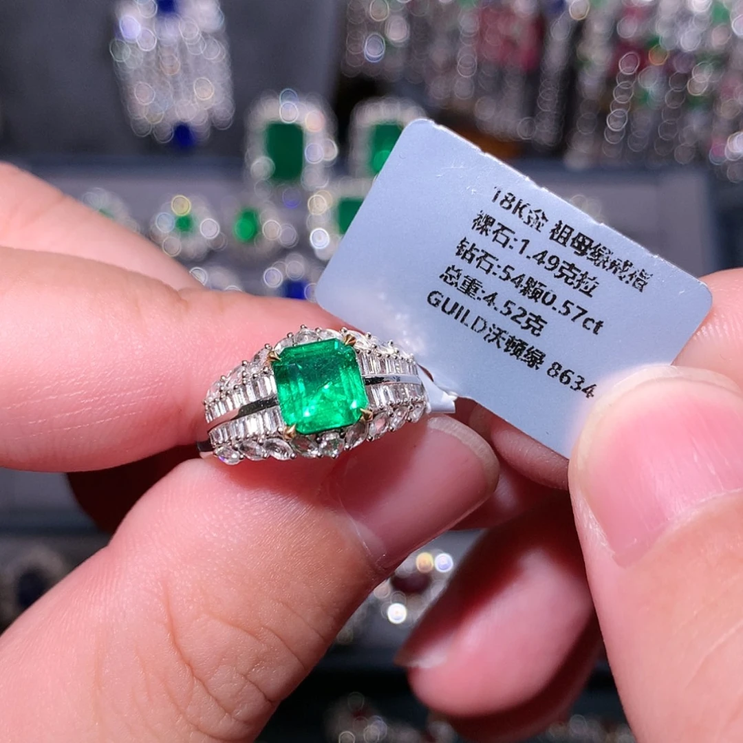 【闪购商品】祖母绿戒指18K金镶嵌