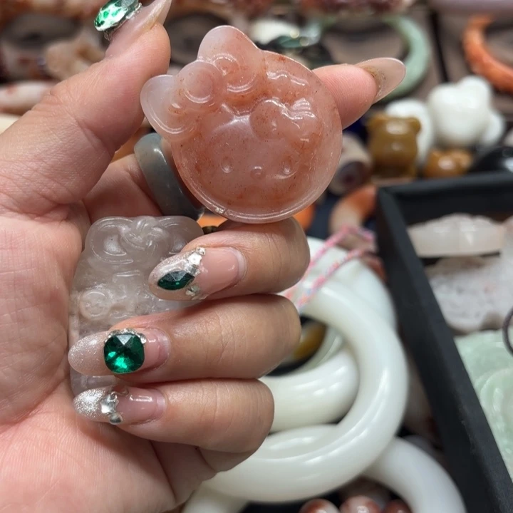 石英岩玉合金颈饰