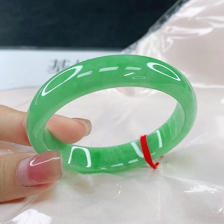 翡翠未镶嵌手镯圈51.6，05025