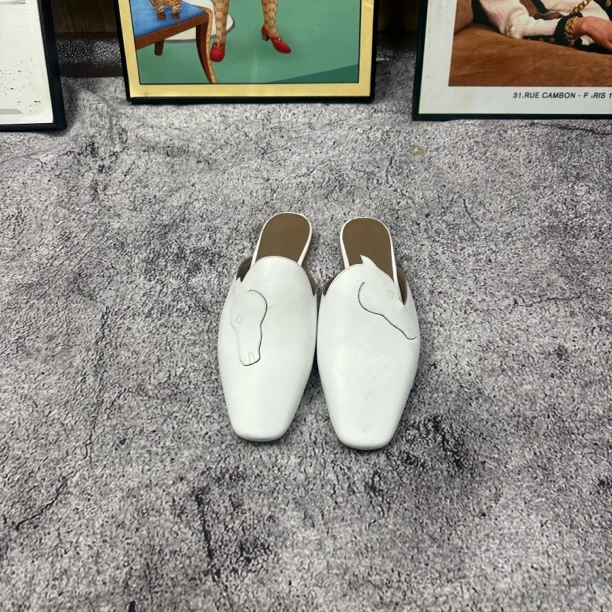 99新 Hermes/爱马仕 葡萄籽奢潮/爱马仕白色包头半拖女鞋拖鞋/36