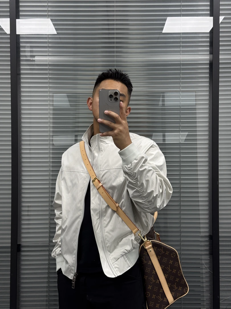 新款立领飞行夹克户外宽松时尚休闲纯色短款夹克简约外套男装