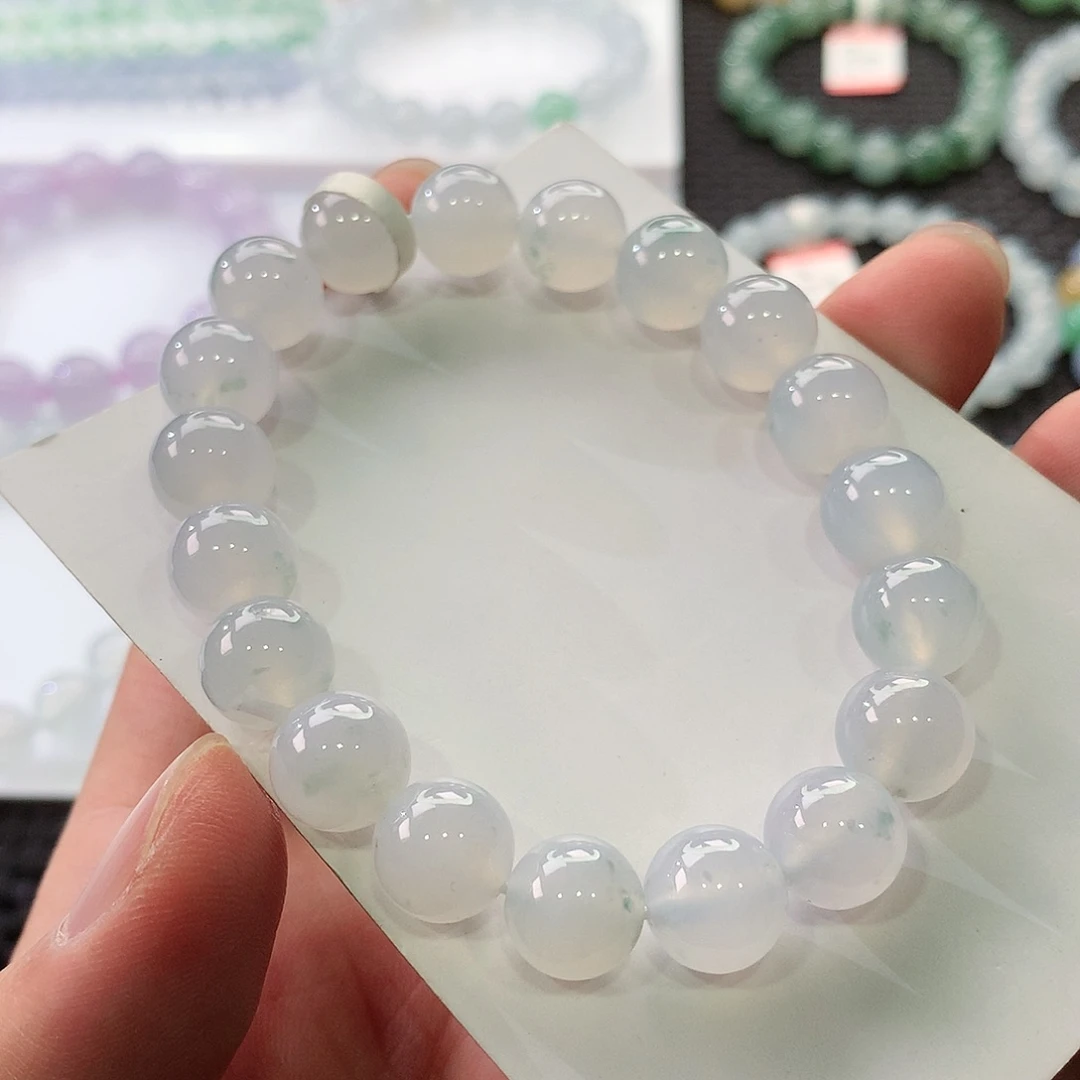 翡翠手链未镶嵌翡翠