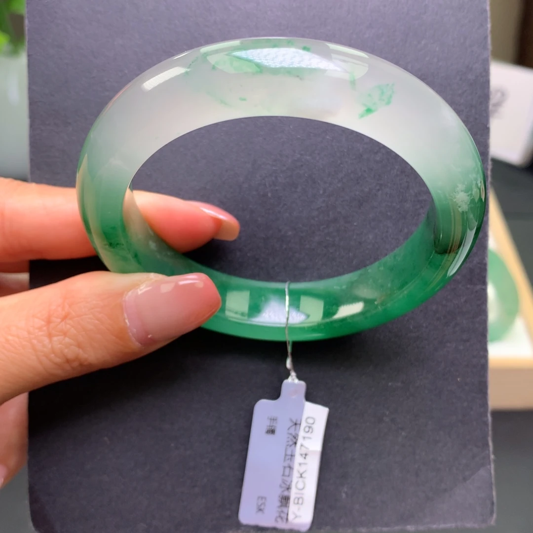 石英质玉（非洲翠）未镶嵌手镯5758半山半水辣绿飘花