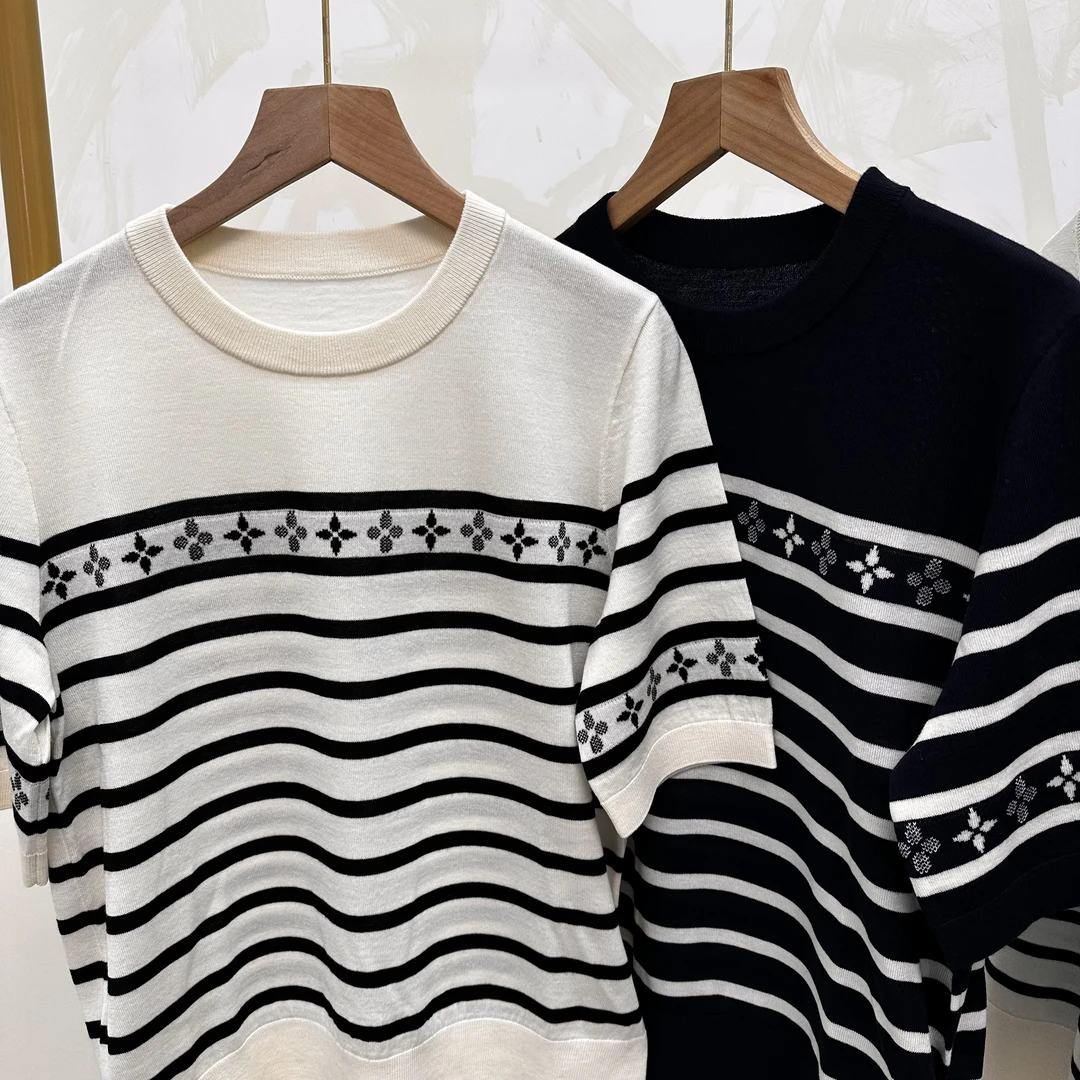 赵海源【上市新奥】100羊毛精纺可机洗，宽松版条纹针织提花T恤女