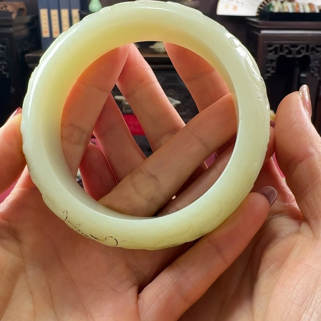 飞***哥和田玉未镶嵌颈饰