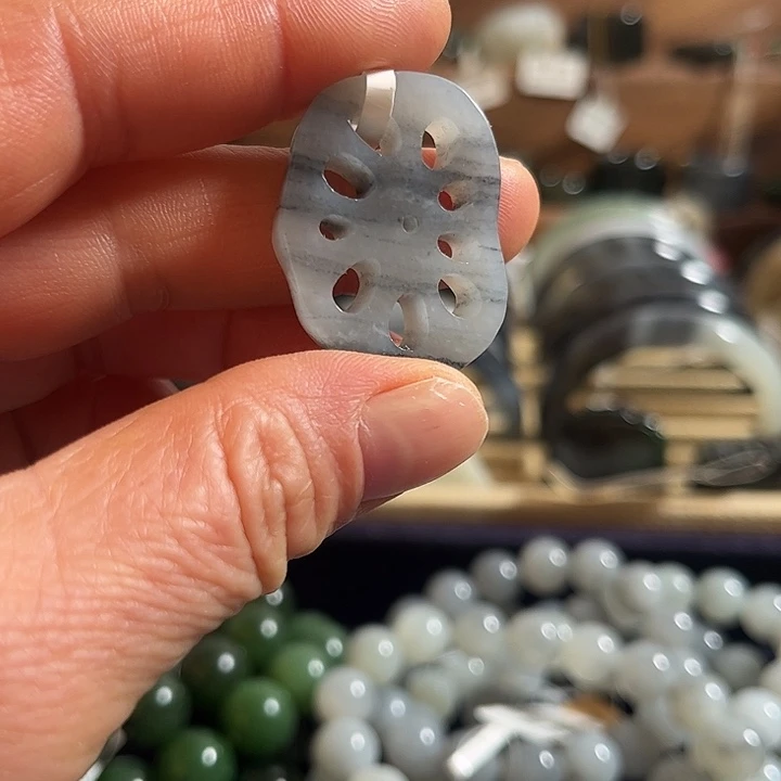 和田玉未镶嵌颈饰新疆和田玉青花籽藕片挂饰