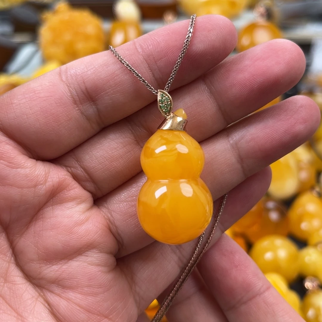 蜜蜡未镶嵌珠宝奇石