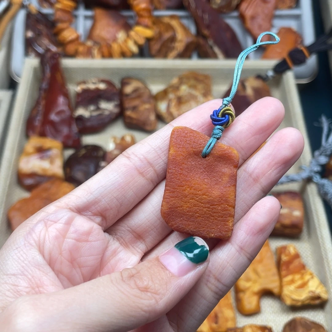 琥珀未镶嵌珠宝奇石