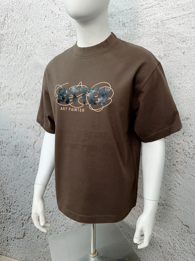 【21号链接】咖啡色立体暗花字母- -320克重磅短袖