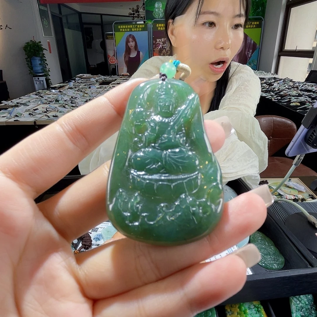 颈饰未镶嵌翡翠一