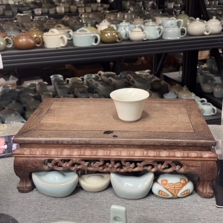 摆件月白釉小小马蹄杯