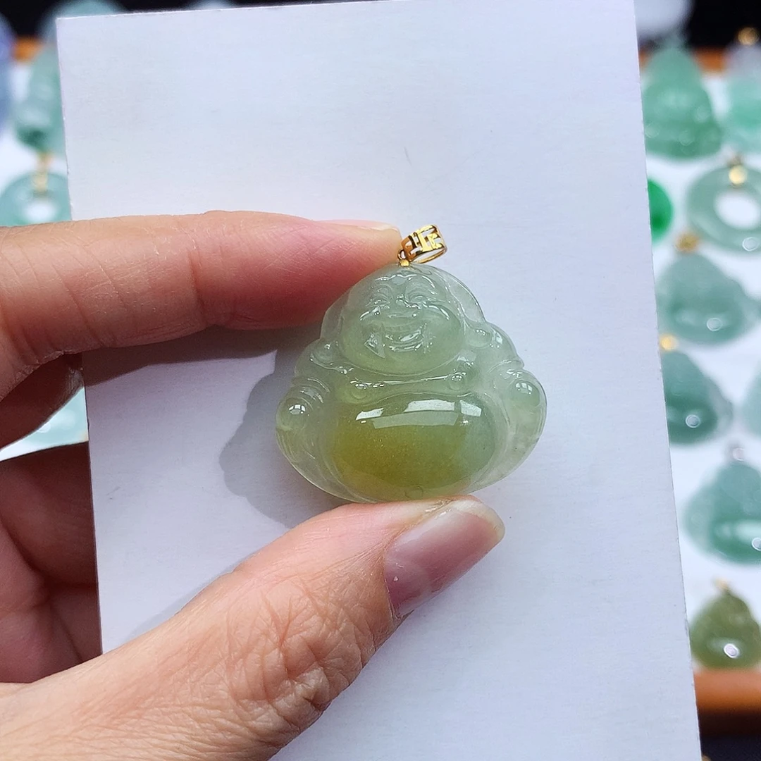 翡翠18K金镶嵌颈饰翡翠吊坠