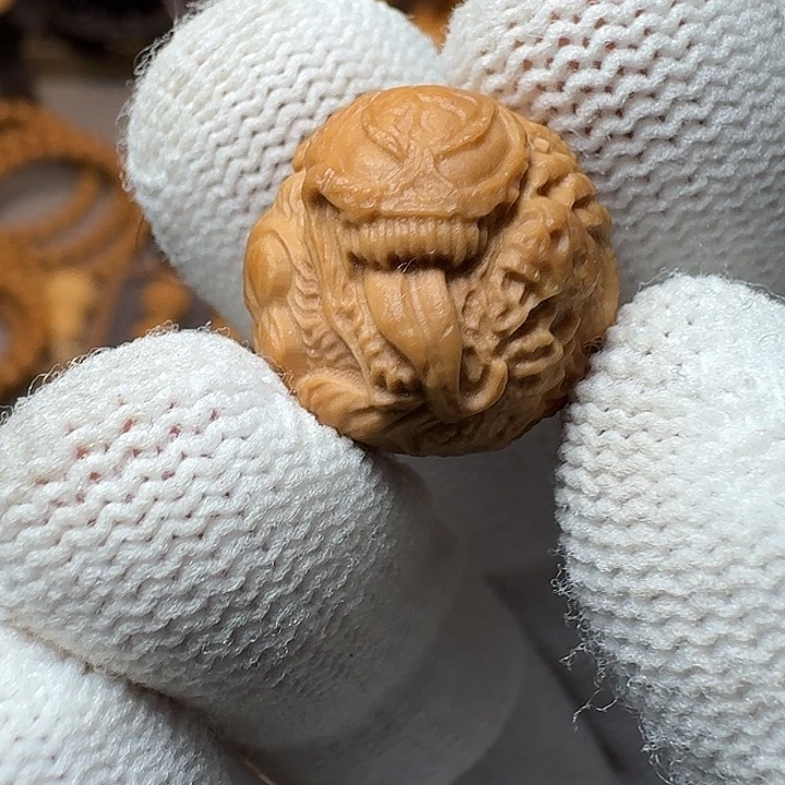 我***痘吊坠猴头核桃毒液素17