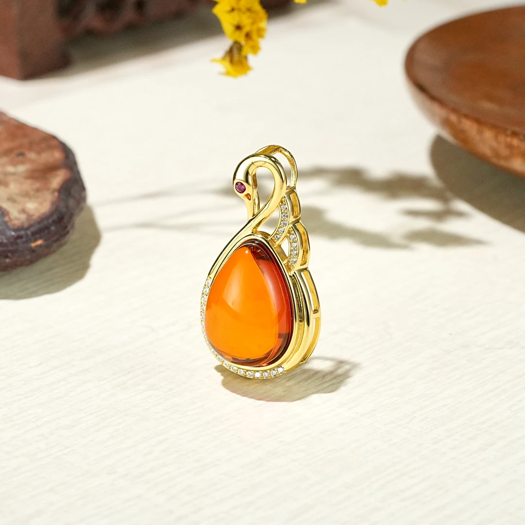 天然琥珀吊坠 YC0350124