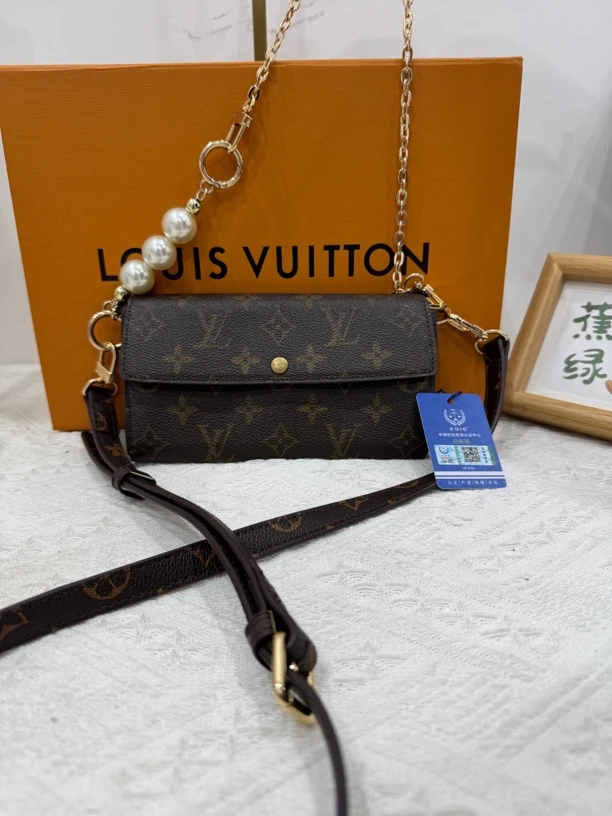 99新 LV 经典老花豆豆单肩包 （送赠品）