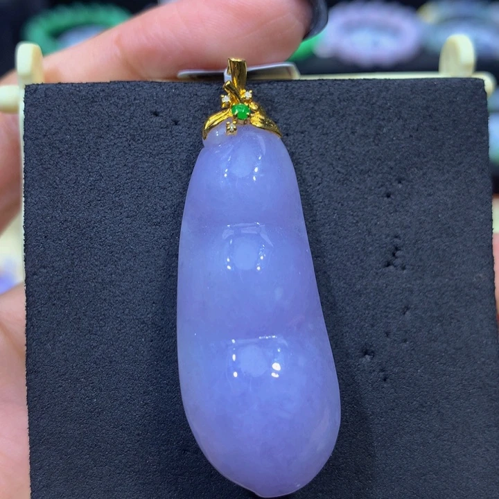 翡翠18K金镶嵌颈饰翡翠