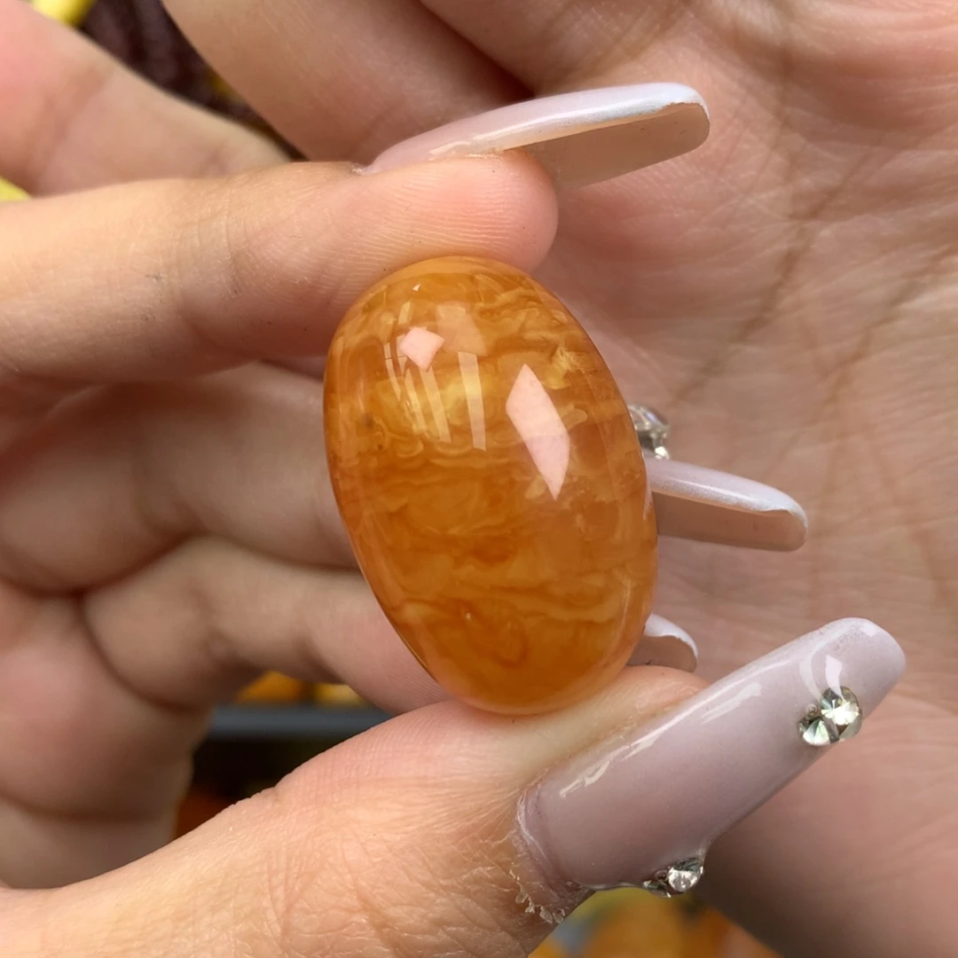 琥珀未镶嵌珠宝奇石17*27