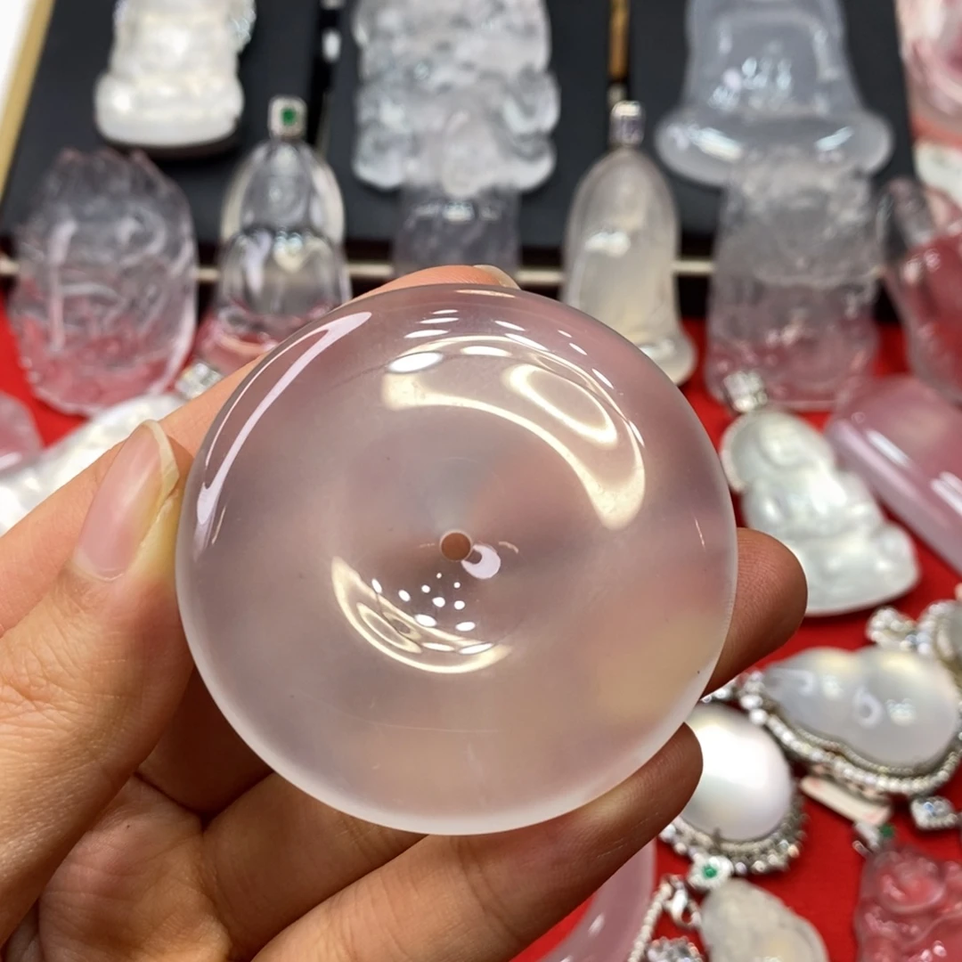 石英质玉未镶嵌吊坠