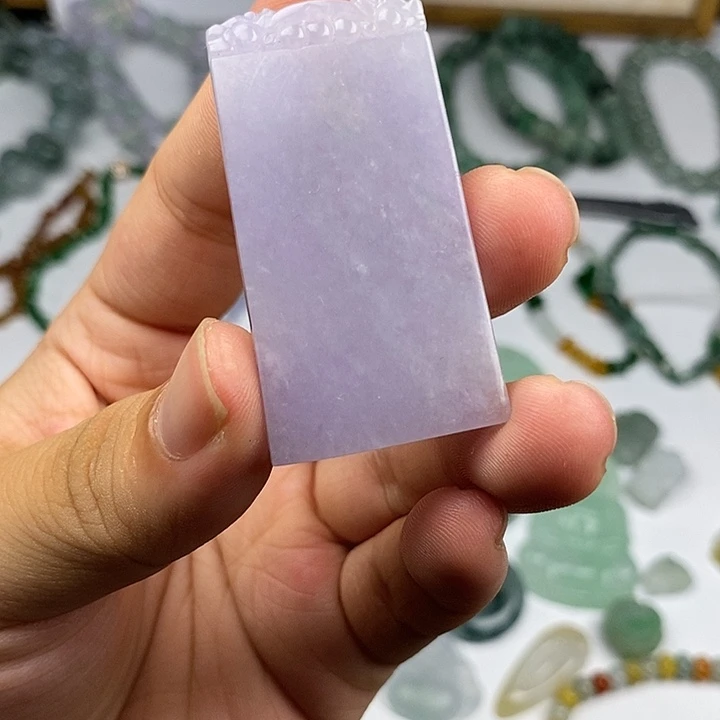 翡翠未镶嵌颈饰无事牌