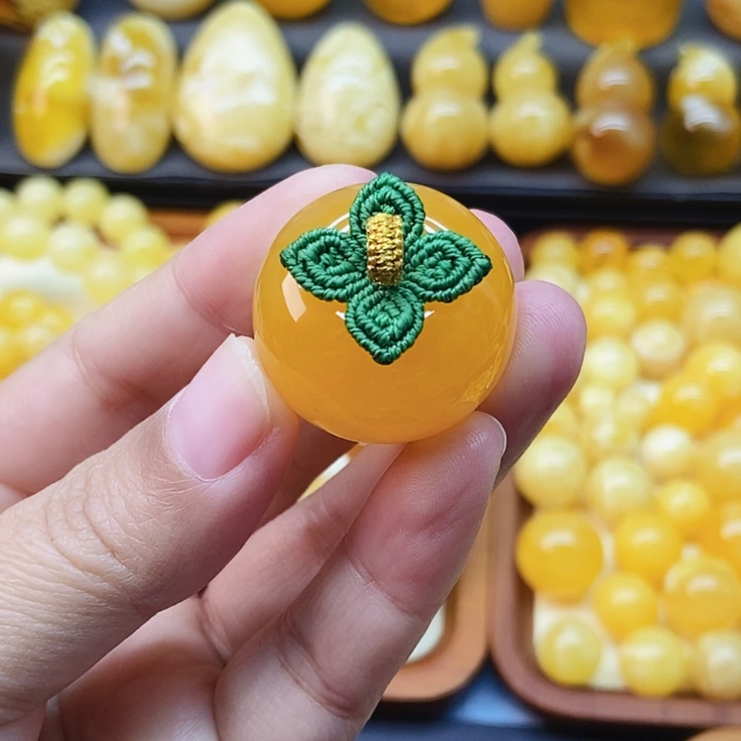 琥珀未镶嵌颈饰天然蜜蜡