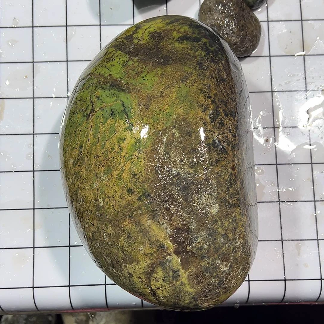 合金蛇纹石玉西藏藏玉药王石鸿****验
