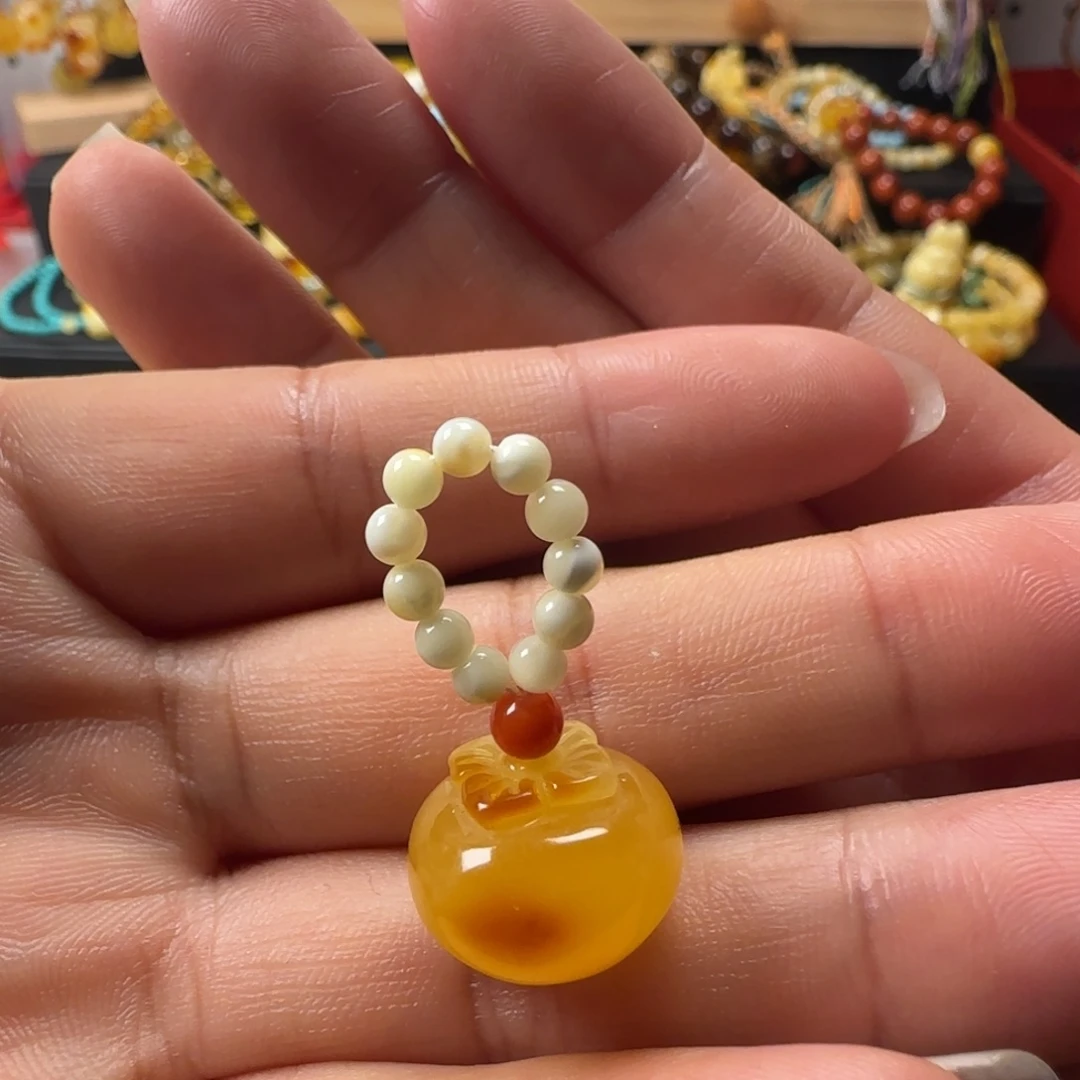 蜜蜡未镶嵌颈饰蜜蜡俏色柿子提溜