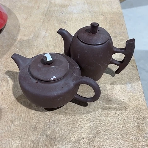 微瑕，不能明火，泡茶壶约150毫升瘦款矮款各一个