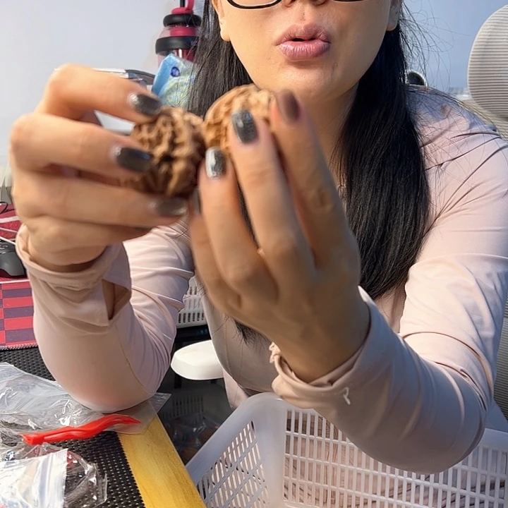 文玩核桃吊坠龙纹 a-074