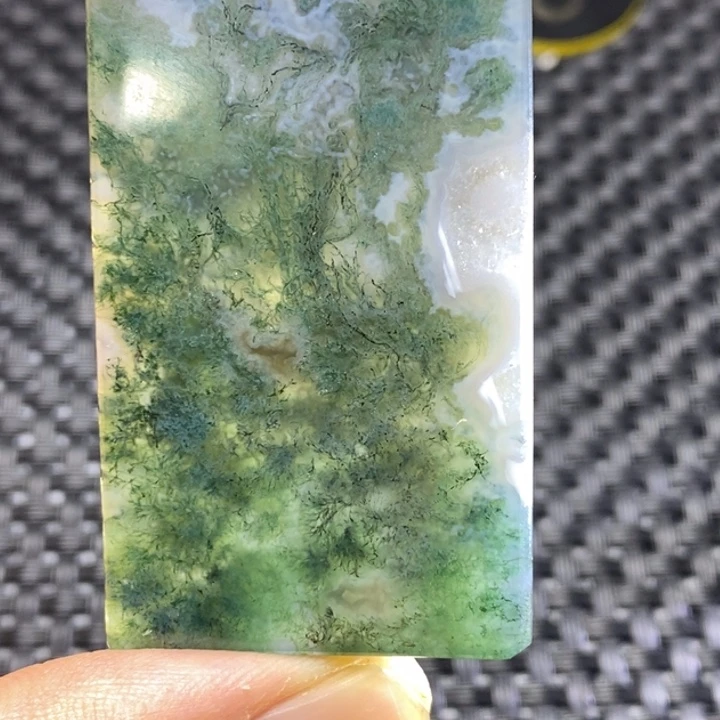 黎***利玛瑙/玉髓未镶嵌玛瑙