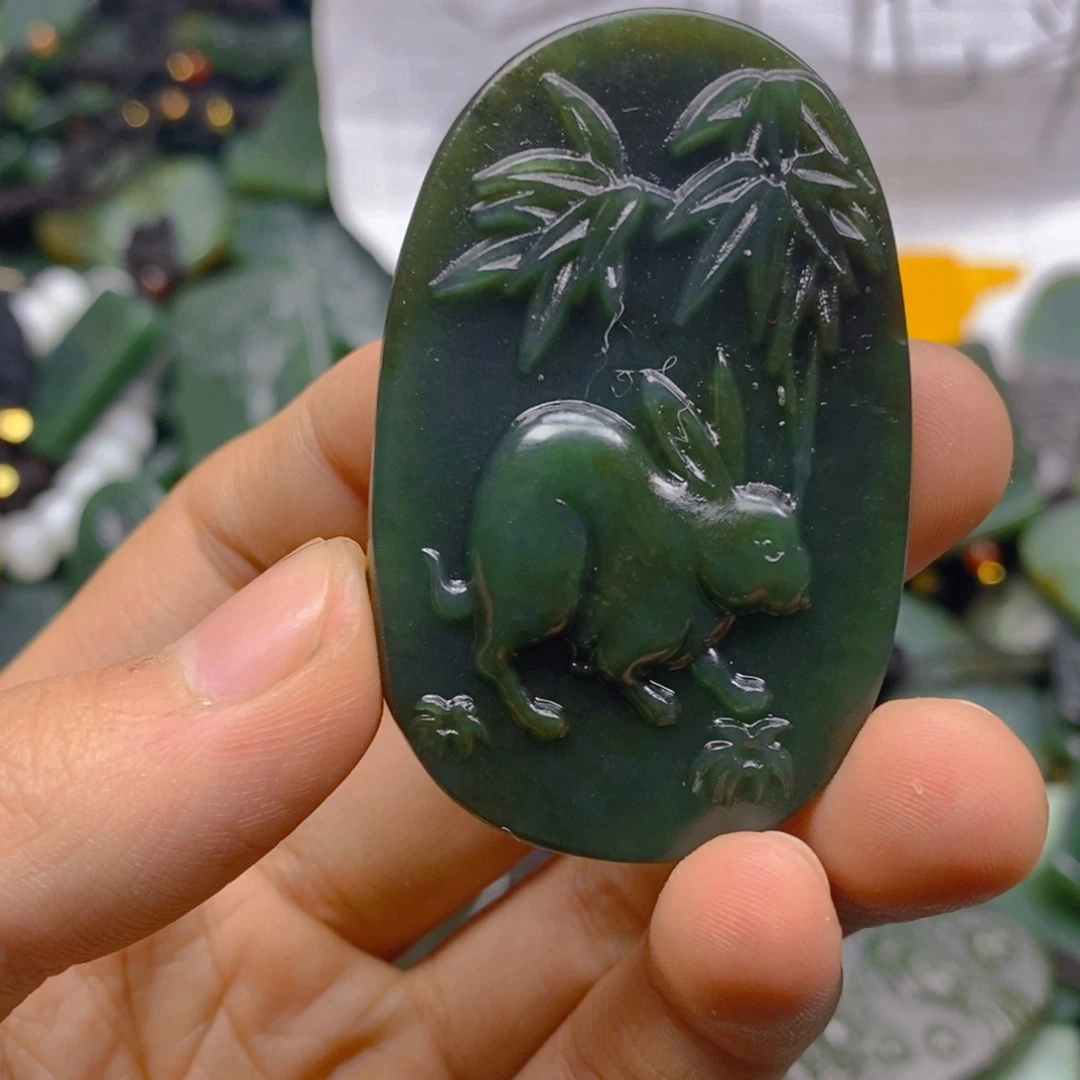 和田玉未镶嵌颈饰