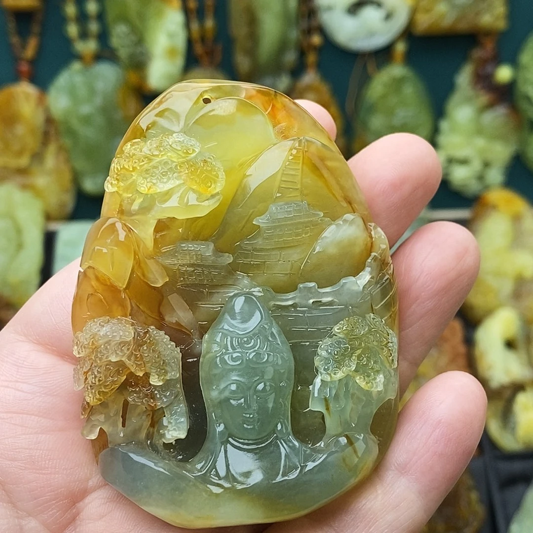 ****۶未镶嵌蛇纹石玉颈饰山水观音像