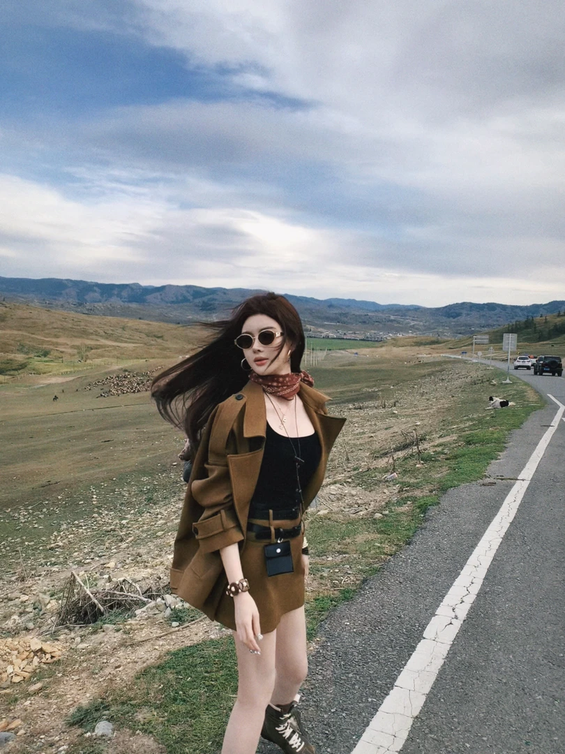 冰冰「柏林傍晚」秋季时尚宽松百搭洋气小众设计感套装BBX5TZ0121