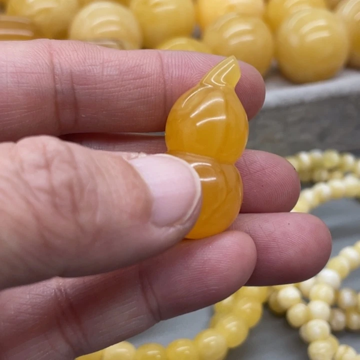 琥珀未镶嵌裸石蜜蜡