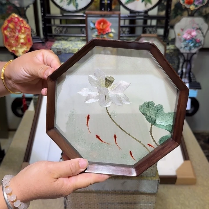 刺绣刺绣工艺精湛独特设计理念新颖