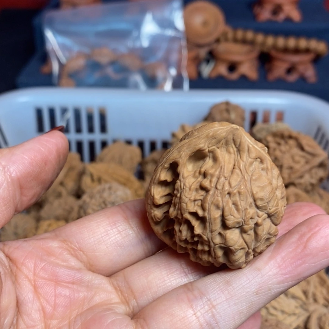 鲁***吃把件文玩核桃尺寸