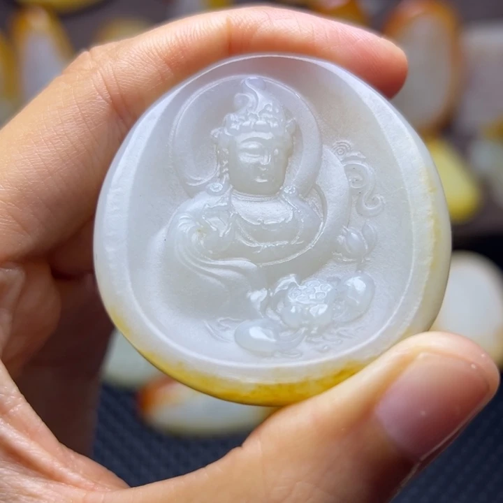 颈饰未镶嵌和田玉