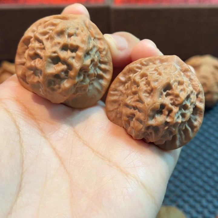 吊坠文玩核桃瓷娃娃