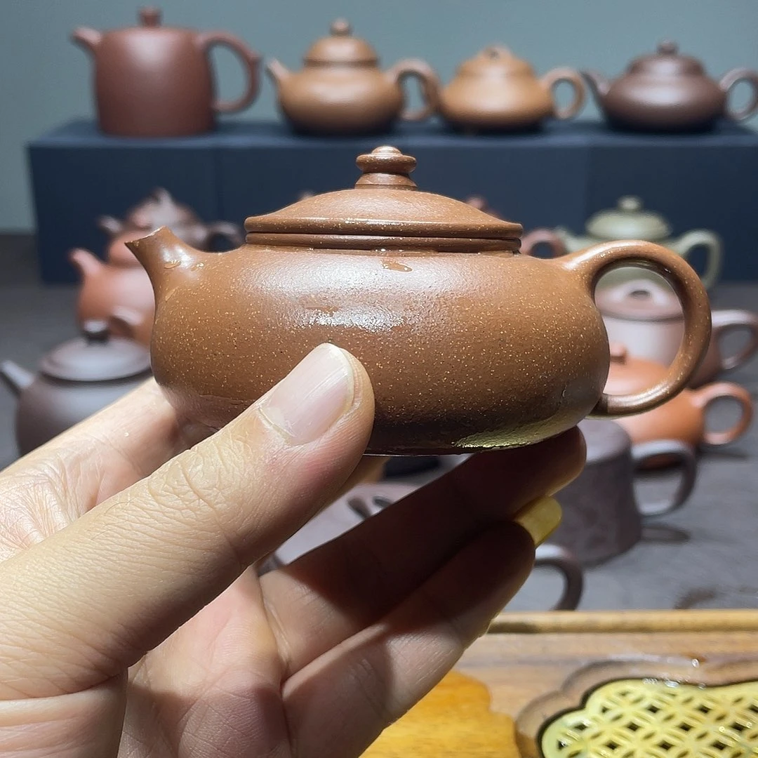 紫砂茶壶东**人黄降寒江
