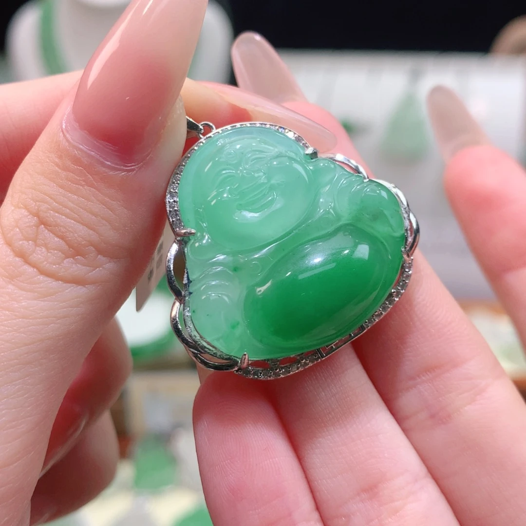 石英质玉（非洲翠）银S925镶嵌颈饰佛公