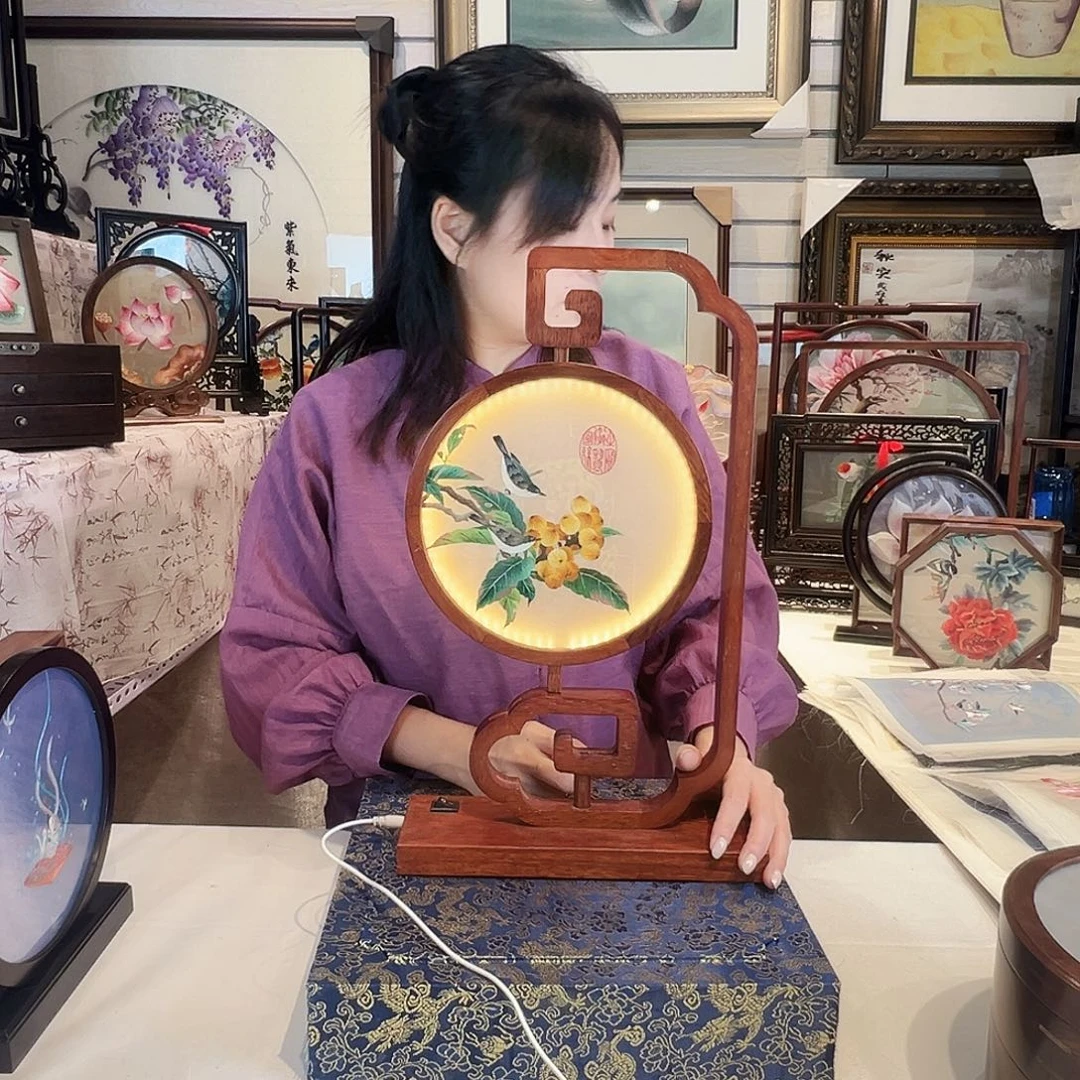织绣苏绣台灯手工