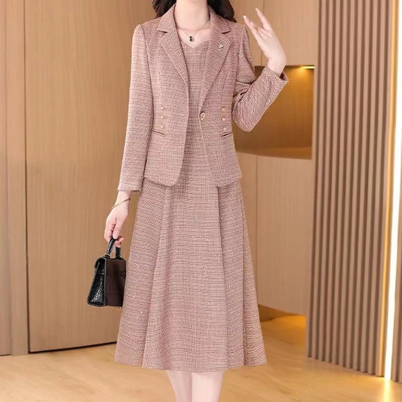 小香风西装连衣裙女两件套2024秋冬季新款太大码遮肚套装裙子