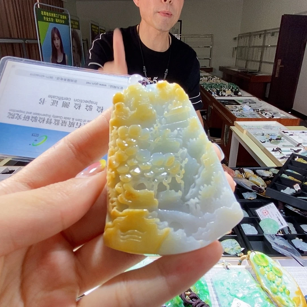 翡翠未镶嵌颈饰翡翠