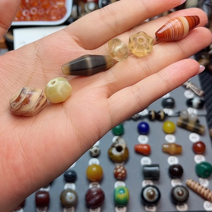 玛瑙/玉髓未镶嵌珠宝半成品耿*骐